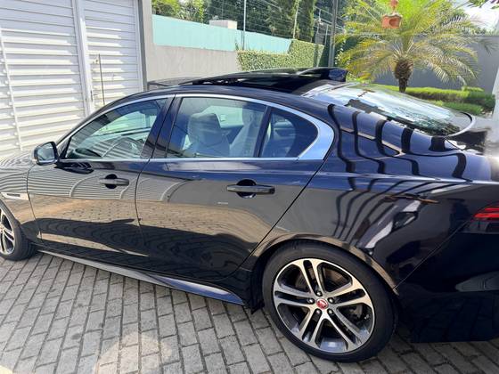 JAGUAR XE 2.0 16V INGENIUM P250 GASOLINA R-DYNAMIC S 4P AUTOMÁTICO JAGUAR XE 2.0 16V INGENIUM P250 GASOLINA R-DYNAMIC S 4P AUTOMÁTICO